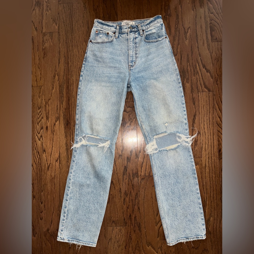 Curve Love 90s Straight Ultra High Rise Denim Jeans Abercrombie